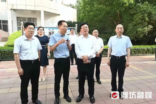 如今蓝军破烂不堪的中场！你一定会怀念那个来自法国的小个子吧！